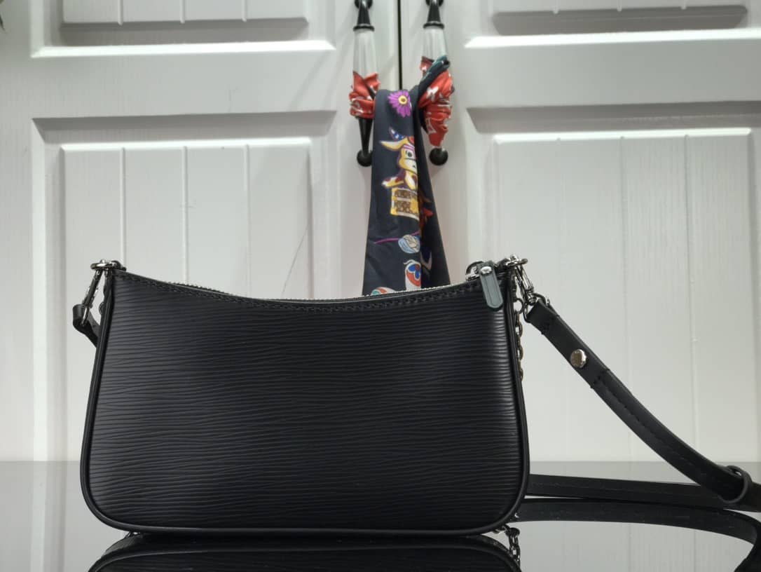 L0vis Vvtt0n Epi Easy Pouch On Strap Replica Bag Black M80471