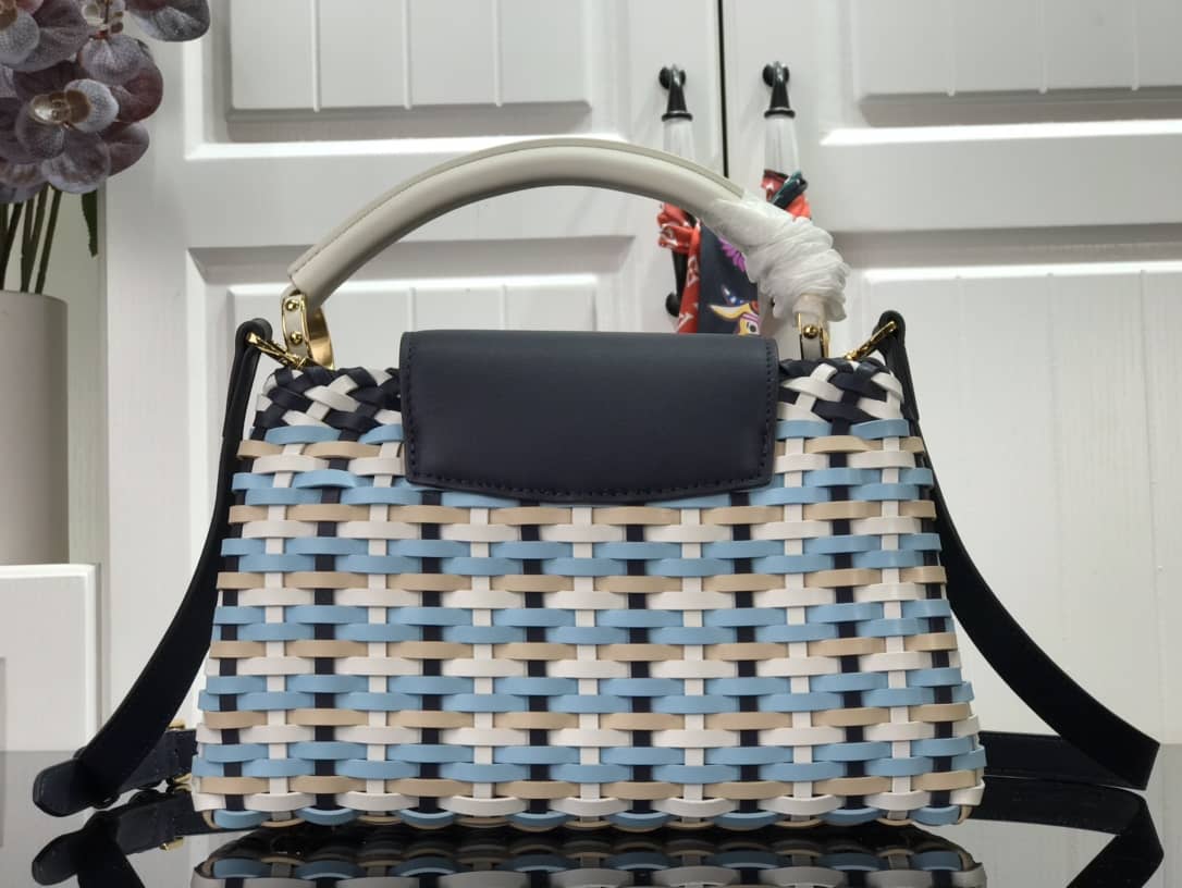 L0vis Vvtt0n Capucines Taurillon Hand Shoulder Bag Replica Blue M94519