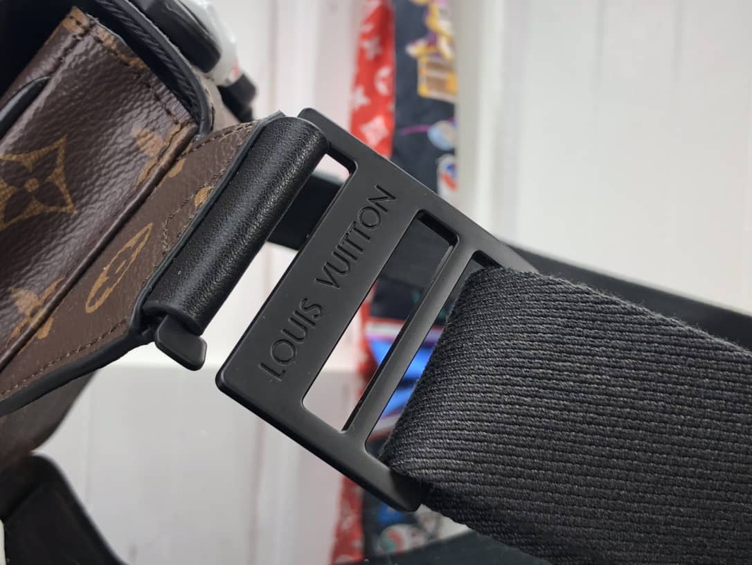 L0vis Vvtt0n S Lock Replica Sling Bag Brown M45807