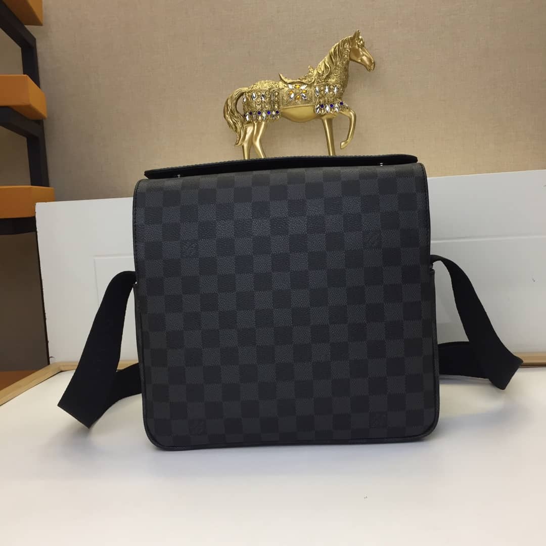 L0vis Vvtt0n Naviglio Leather Shoulder Bag Replica Black N45255