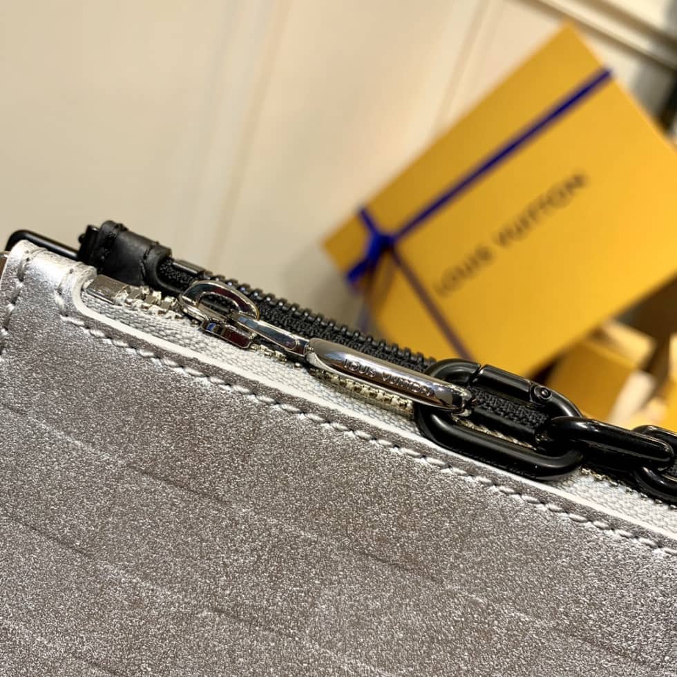 L0vis Vvtt0n Trio Pouch Glitter Silver M59682 Replica