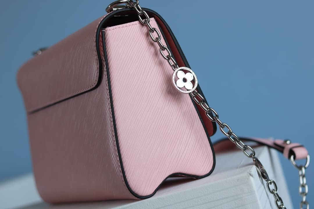 L0vis Vvtt0n Textured Epi Leather Twist Series Bag