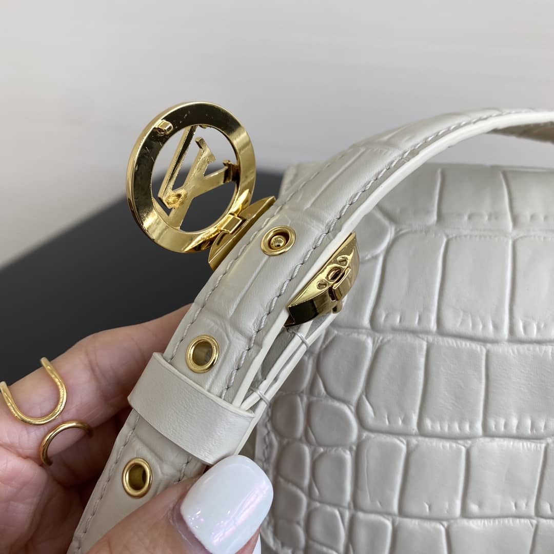 L0vis Vvtt0n Pont 9 Leather Crossbody Bag M55948