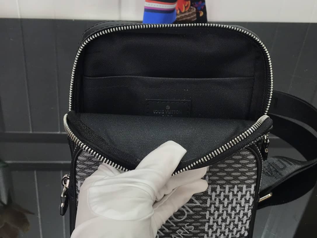 L0vis Vvtt0n Damier Replica SlingBag N50012