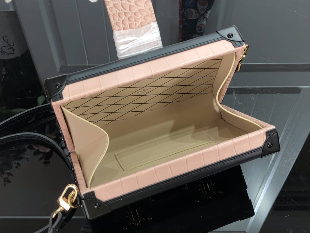 L0vis Vvtt0n Petite Malle Brilliant Alligator Leather Replica Handbag Pink N93817