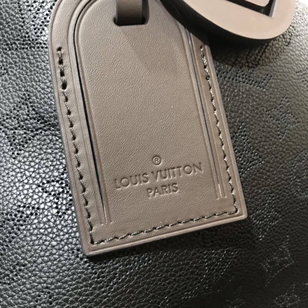 L0vis Vvtt0n Beaubourg Hobo MM Mahina Leather Replica Black M56073