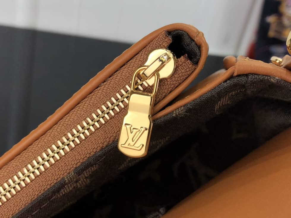 L0vis Vvtt0n Swing Handbag Brown M20393 Replica Shoulder Bag