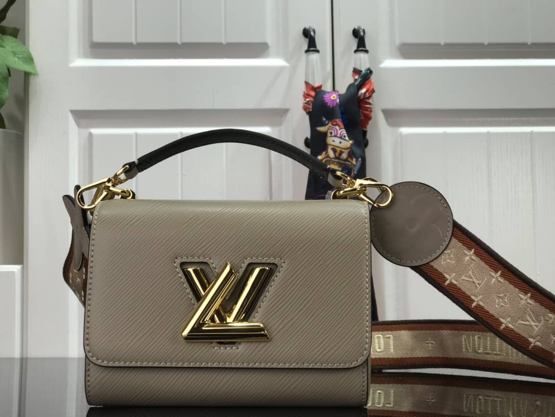 L0vis Vvtt0n Epi leather Twist PM Replica Handbag M57049