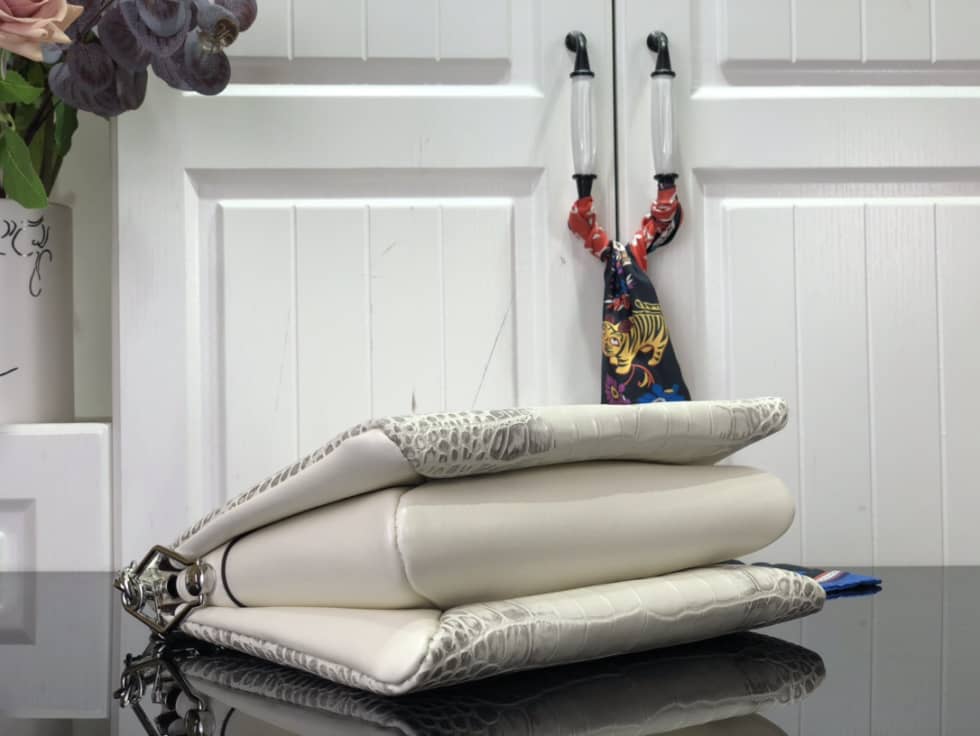 L0vis Vvtt0n Coussin PM M57790 Replica Shoulder Bag