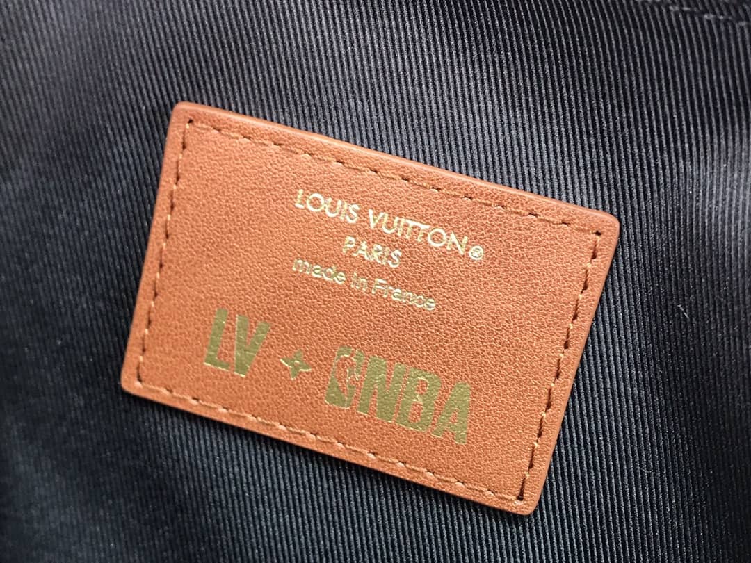 L0vis Vvtt0n x NBA Legacy Handle Trunk Monogram Replica Bag M45785