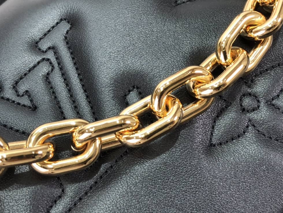 L0vis Vvtt0n Wallet On Strap Bubblegram Black M81399 Replica