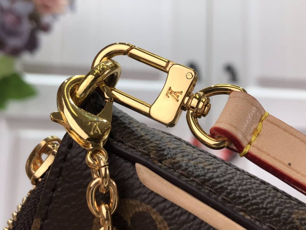 L0vis Vvtt0n Easy Pouch On Strap Monogram M81066 Replica