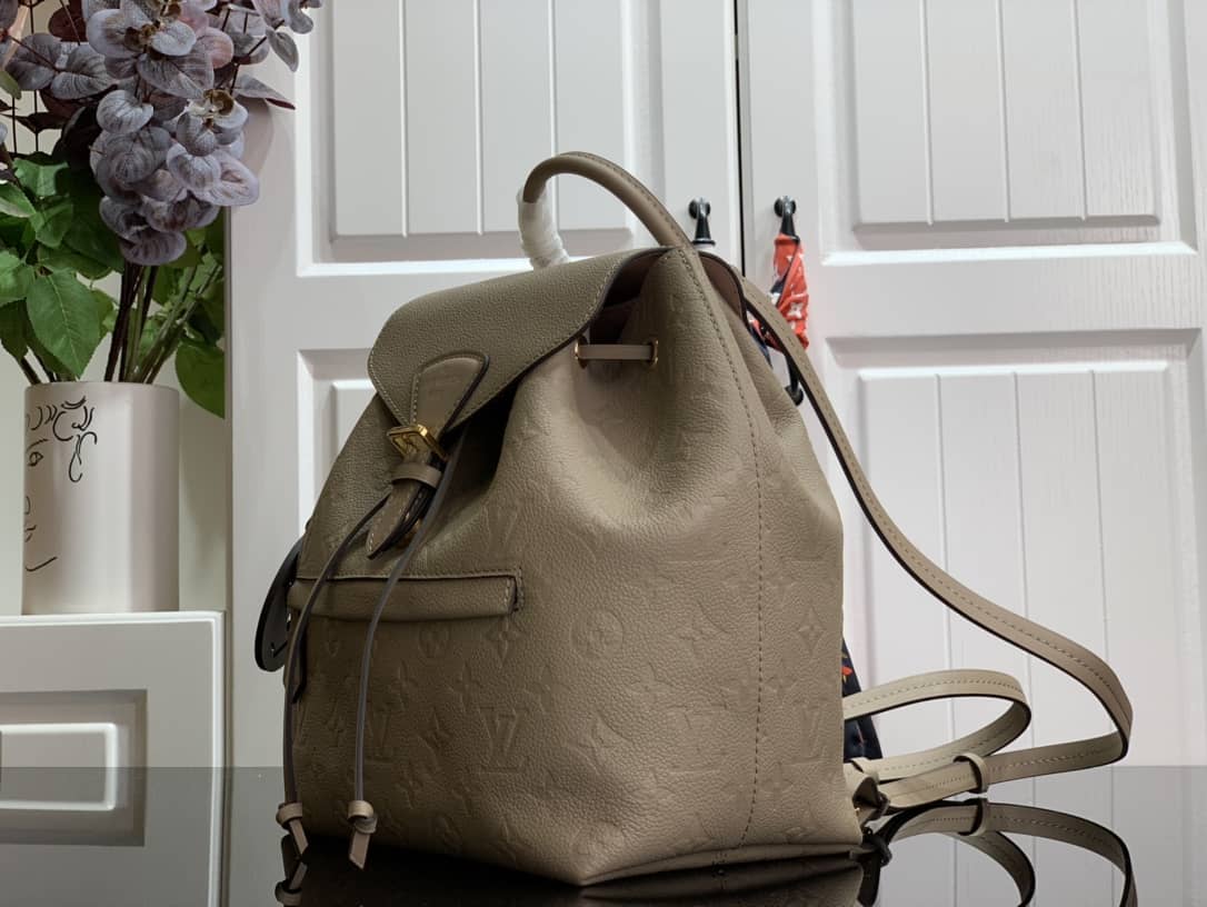 L0vis Vvtt0n Ann Platt Montsouris PM Noir Leather Replica Backpack Cream M45205