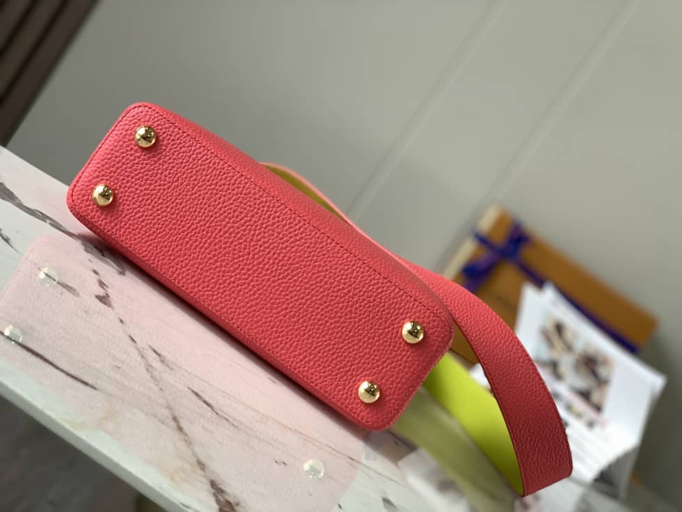 L0vis Vvtt0n Capucines BB Rose M59468 Replica Shoulder Bag