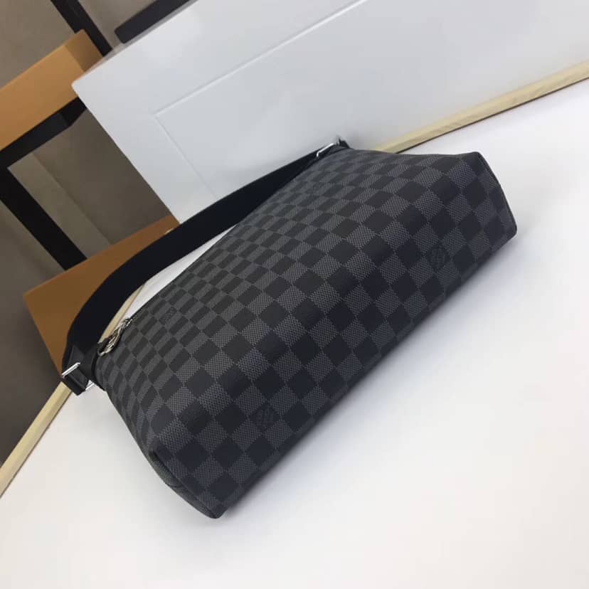 L0vis Vvtt0n Mick PM Crossbody Bag Replica Black N40003