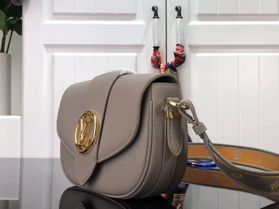 L0vis Vvtt0n Pont 9 Soft MM Grained Calfskin Gery M58967 Replica Crossbody Bag