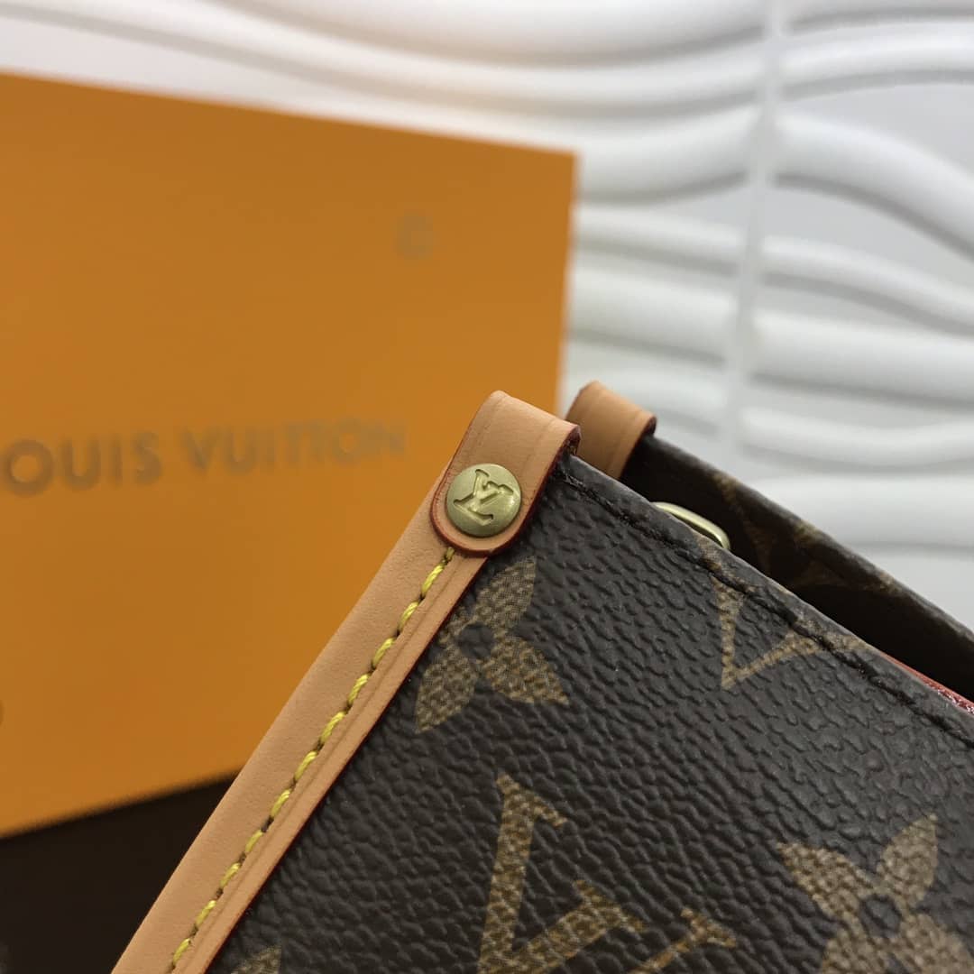 L0vis Vvtt0n Monogram Popincourt Bag Replica M40009