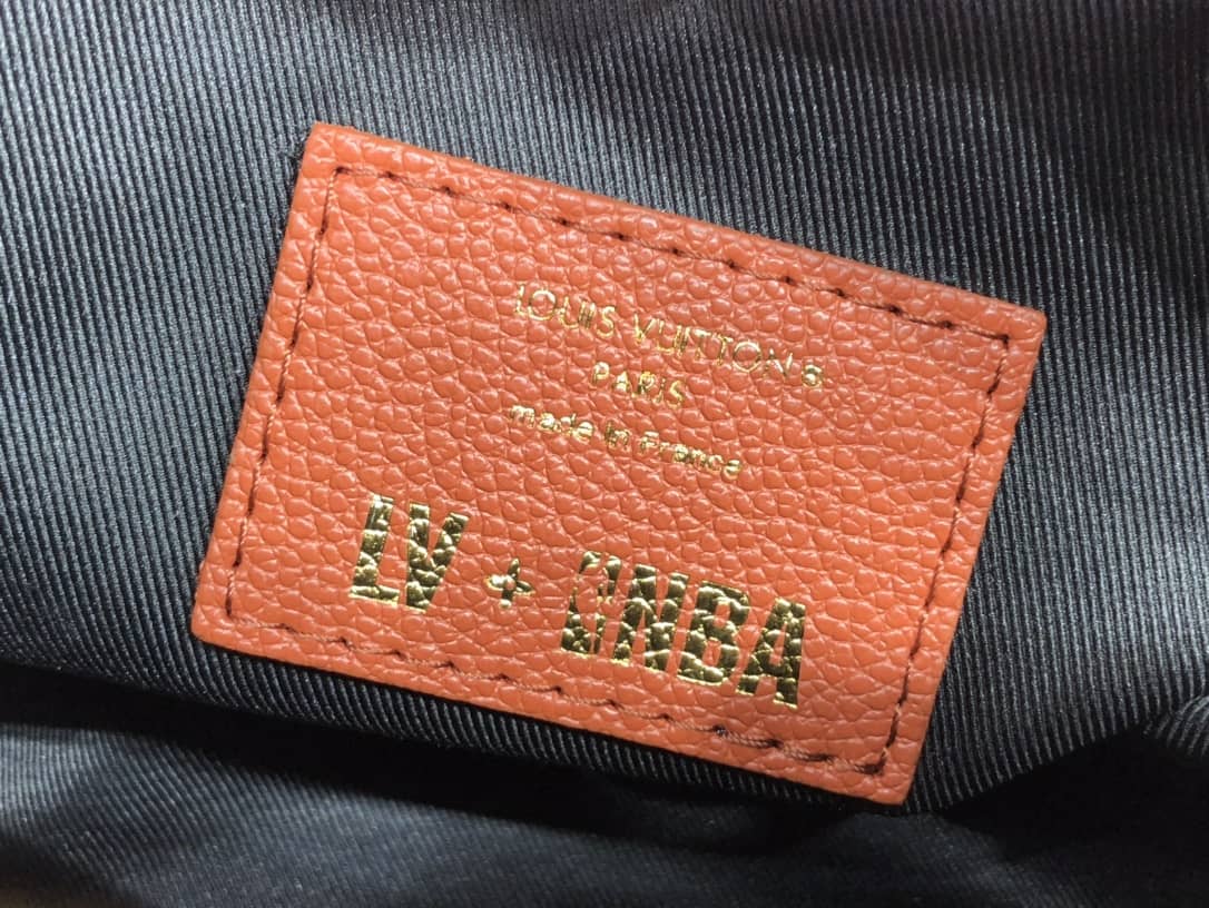 L0vis Vvtt0n x NBA Ball-in Basket Monogram Replica Shoulder Bag M57974