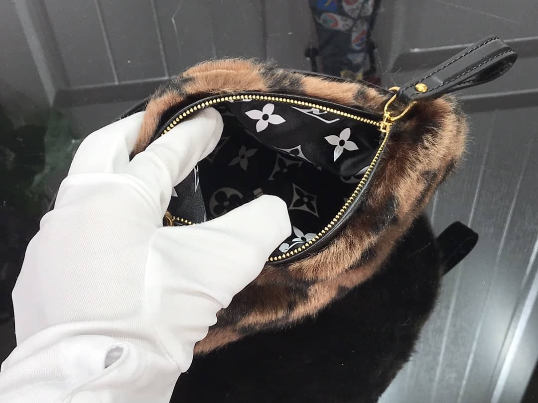 L0vis Vvtt0n Mink Monogram Vision Milla PM Replica Pochette