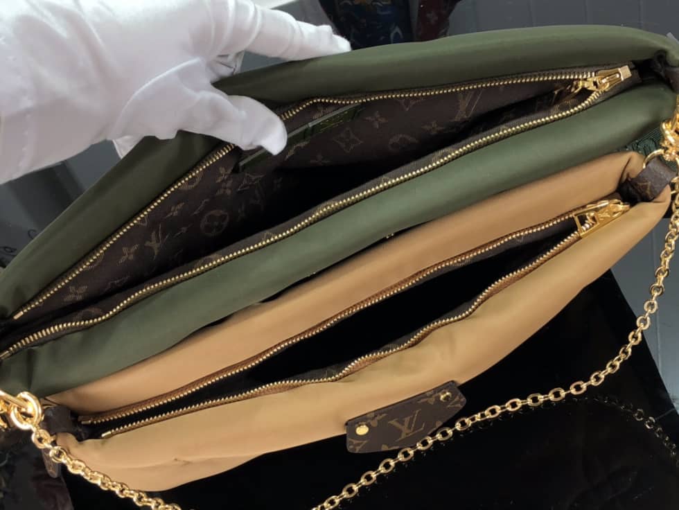 L0vis Vvtt0n Maxi Multi Pochette Accessoires M58977 Replica Shoulder Bag