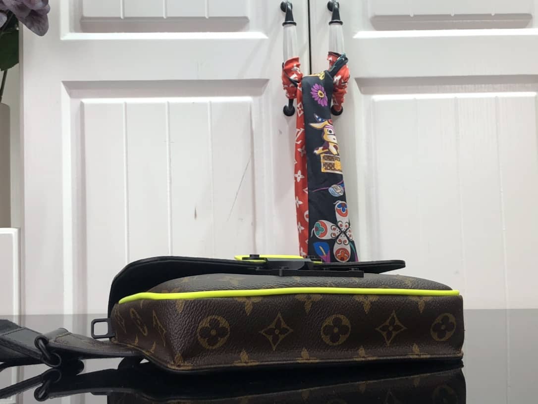 L0vis Vvtt0n S Lock Replica Sling Bag Yellow M45807