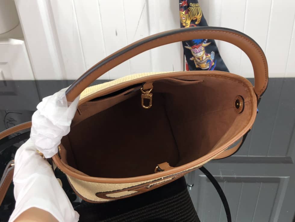 L0vis Vvtt0n Petit Caramel Brown M59962 Replica Bucket Bag