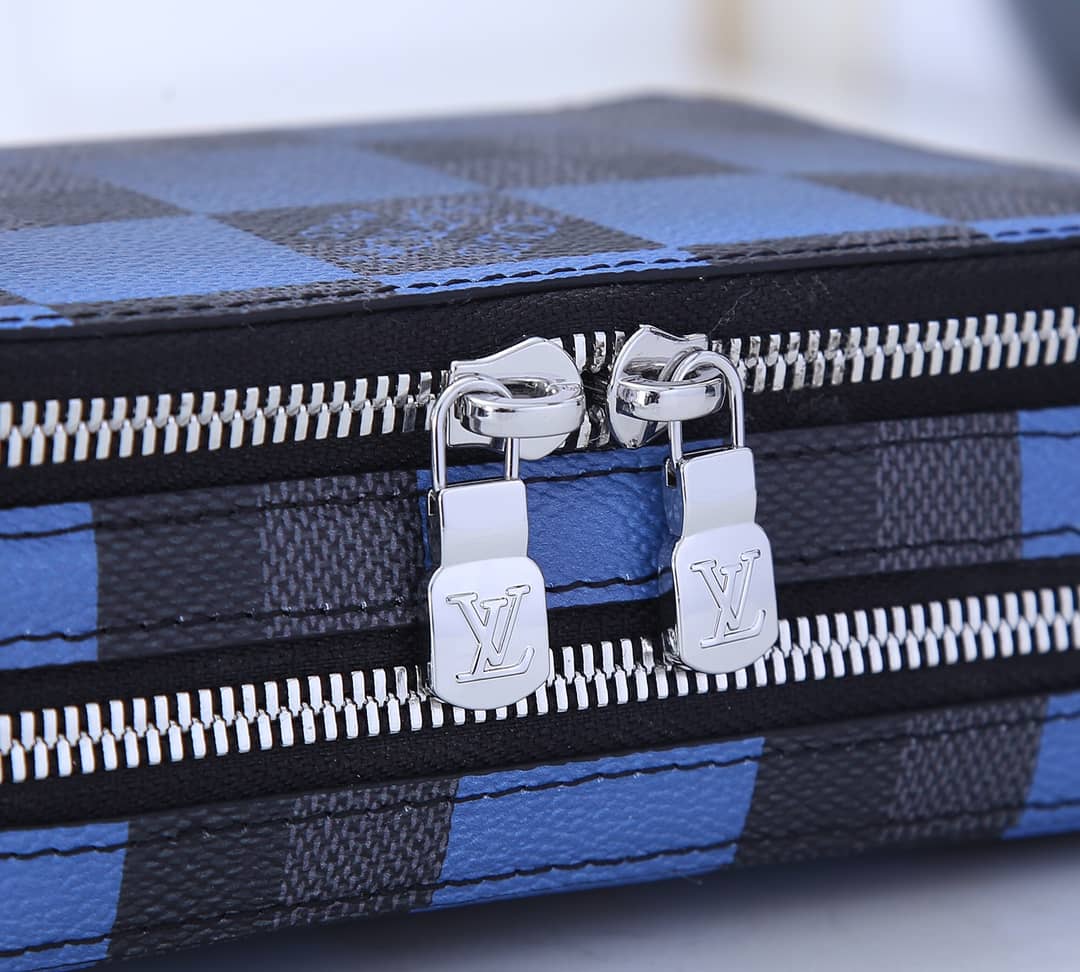 L0vis Vvtt0n Alpha Wearable Wallet Replica N60414