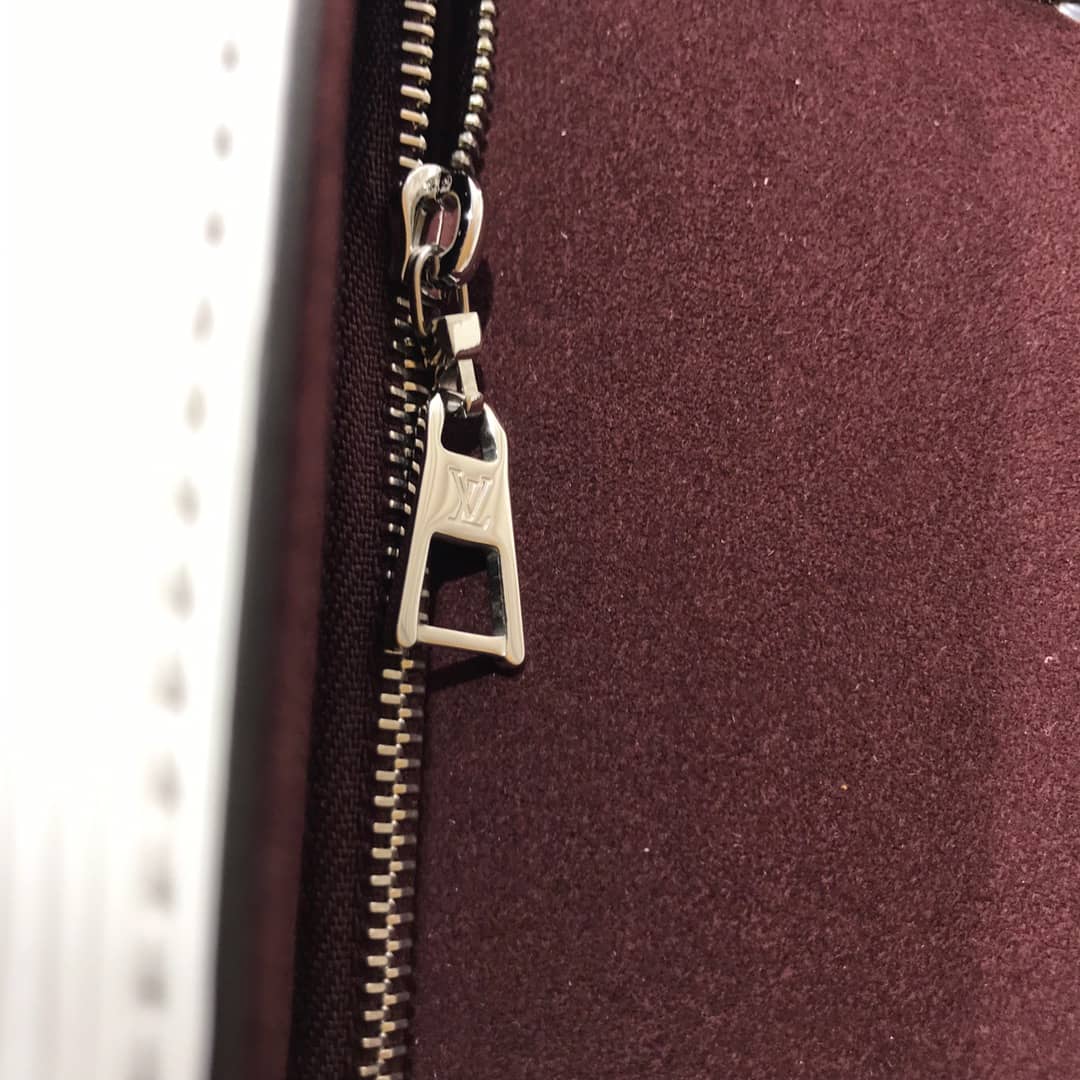 L0vis Vvtt0n Grenelle Pochette Epi Leather Replica Shoulder Bag White M55977