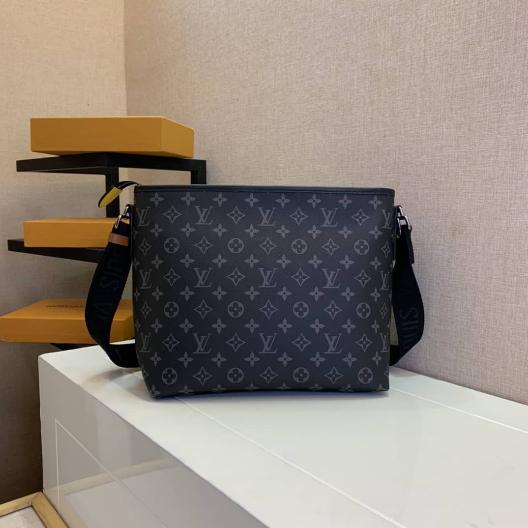 L0vis Vvtt0n Besace Zippée Monogram MM Replica Bag Black M45214