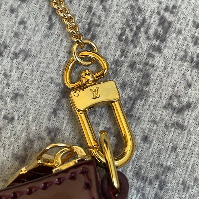 L0vis Vvtt0n Pochette Dupe  Monogram Vernis Accessories Pouch Purple M58009