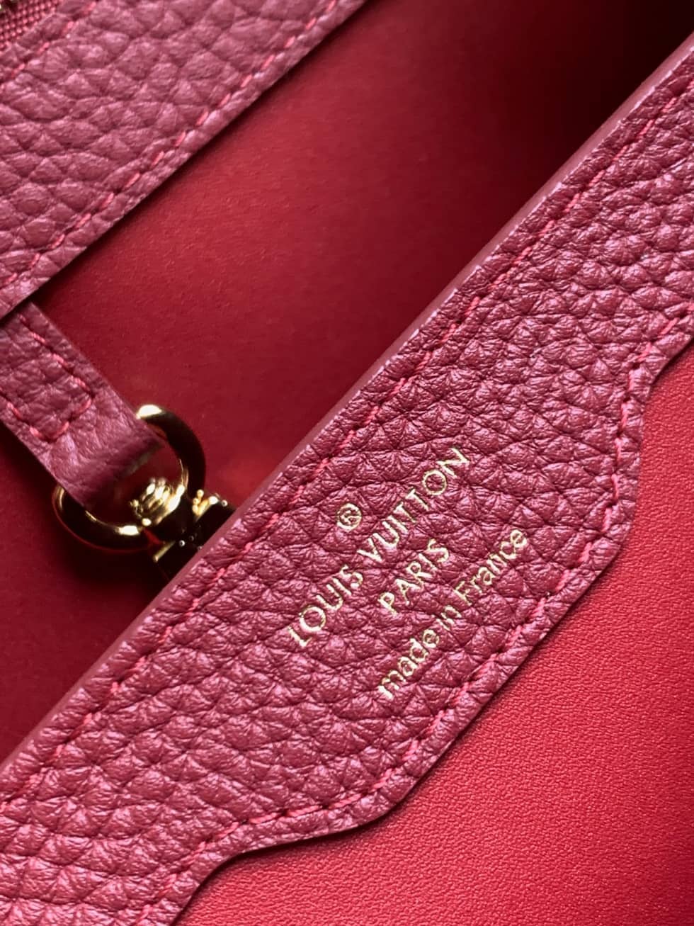 L0vis Vvtt0n Capucines MM Beige And Wine red M58610 Replica Crossbody Bag