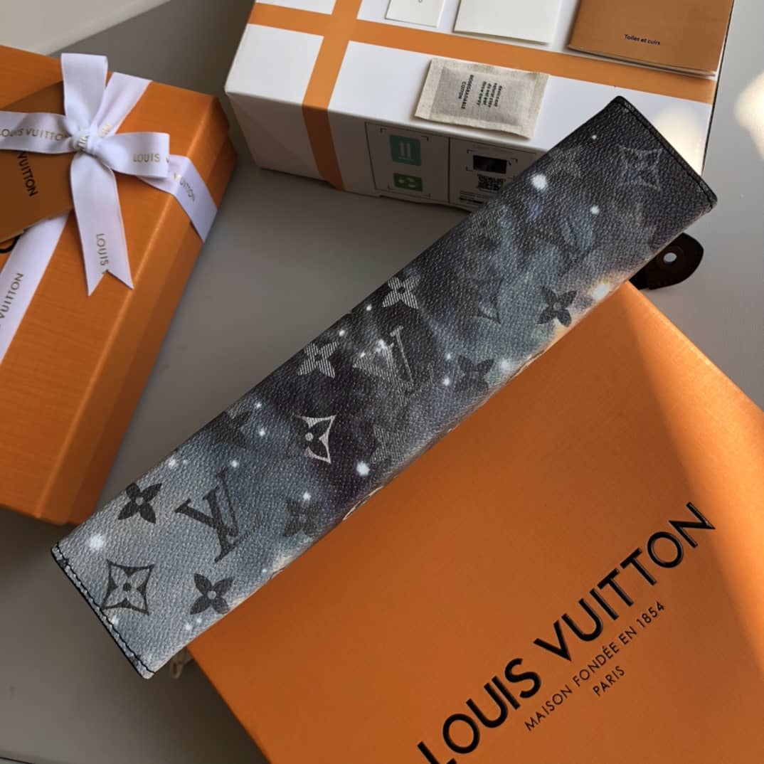 L0vis Vvtt0n Monogram Galaxy Canvas Replica Pochette Voyage Black M44448