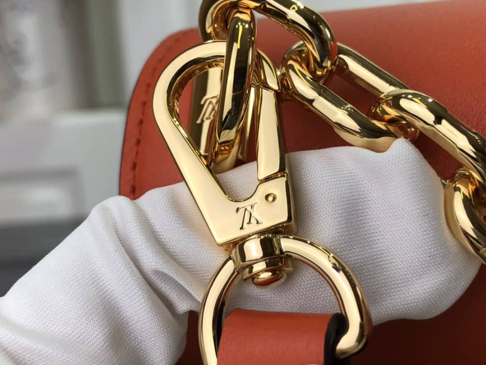 L0vis Vvtt0n Twist MM Raffia Replica Bag M57648