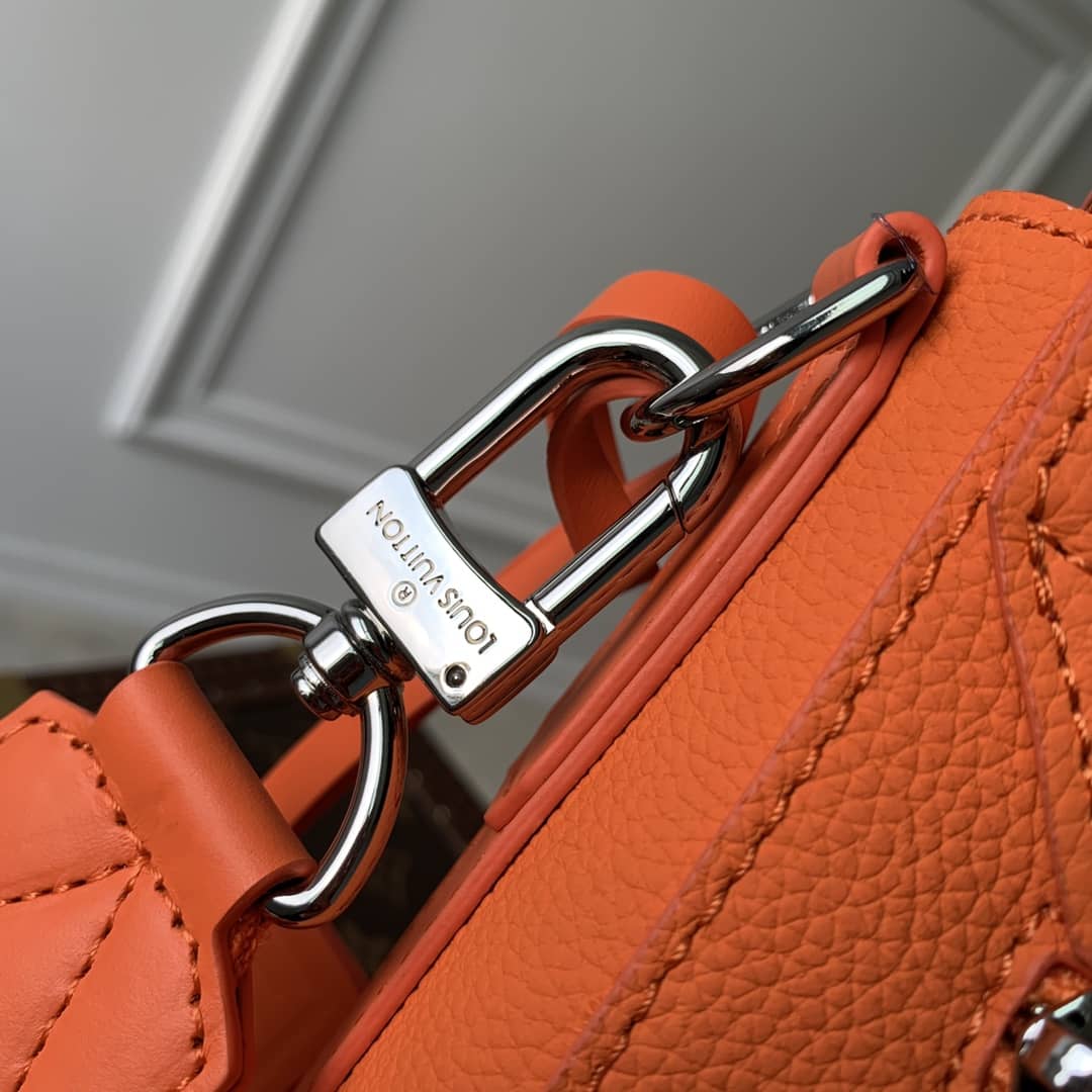 L0vis Vvtt0n Aerogram Calfskin M59327 Orange Replica Messenger Bag