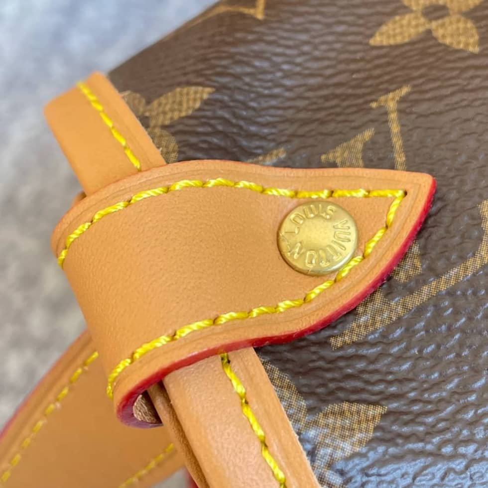 L0vis Vvtt0n Saumur Shoulder Bag PM Monogram Canvas Brown M40710 Replica