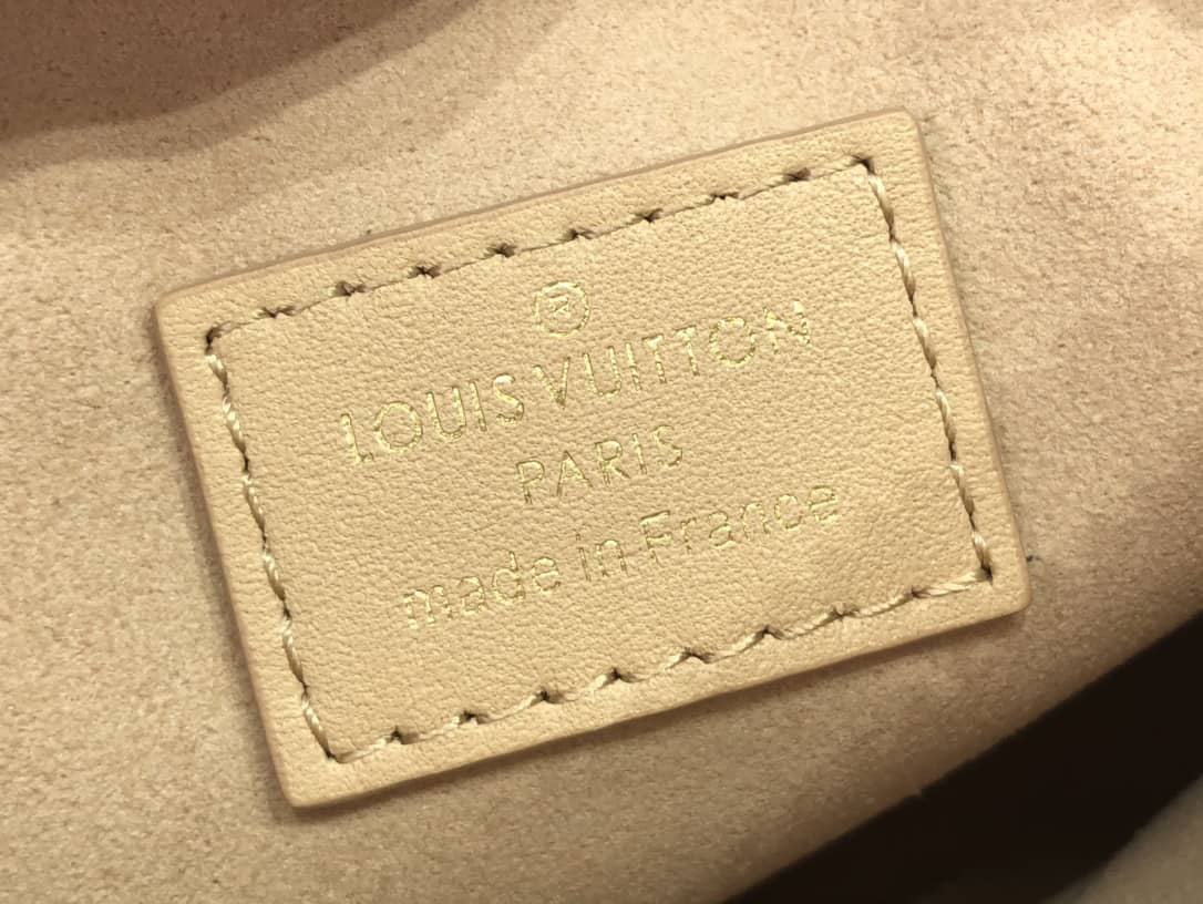 L0vis Vvtt0n Pochette Troca Replica Shoulder Bag Beige M59046