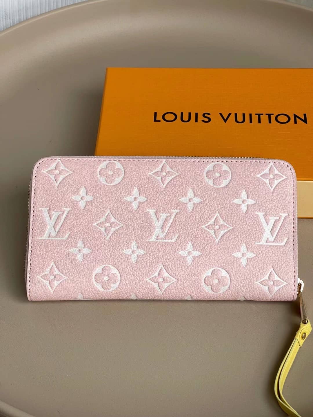 L0vis Vvtt0n Monogram Empreinte Leather Zippy Pink M81279 Replica Wallet
