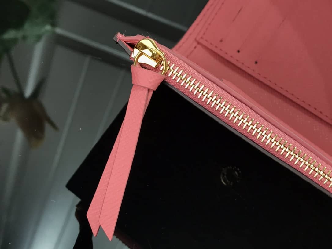 L0vis Vvtt0n Monogram Canvas Christmas Victorine Wallet Replica M69751