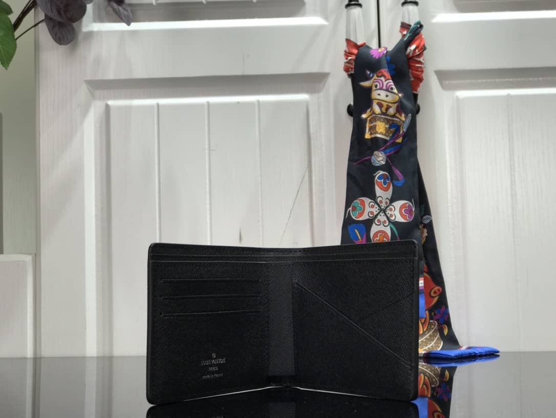 L0vis Vvtt0n Epi Damier Graphite Multiple Replica Wallet Black M69538