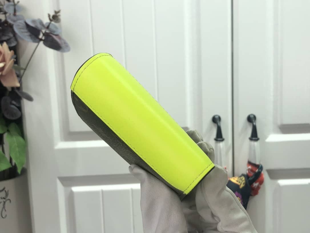 L0vis Vvtt0n Monogram Multiple Bifold Wallet Replica Yellow M80781