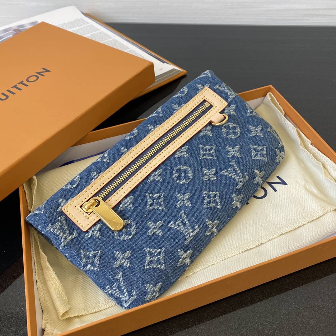 L0vis Vvtt0n Denim Clutch Vintage Replica Bag Blue M44472