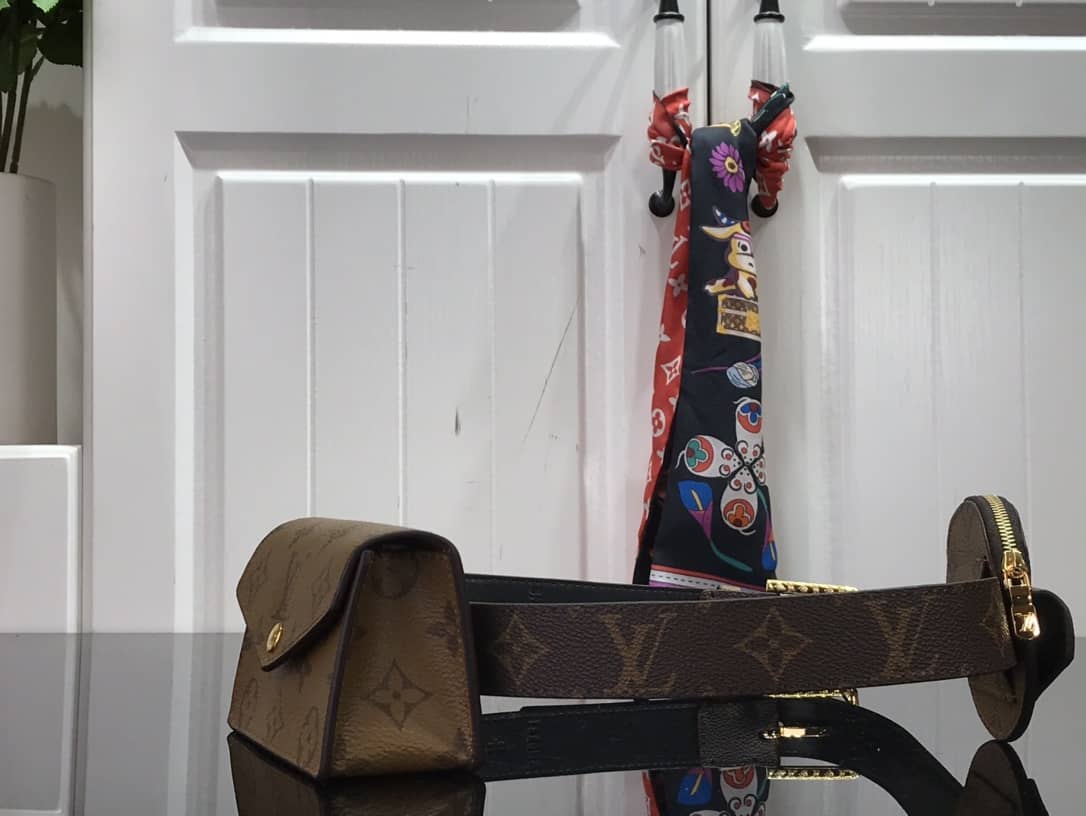 L0vis Vvtt0n Escale Daily Multi Pocket 30mm Belt Yellow Replica M0253Y