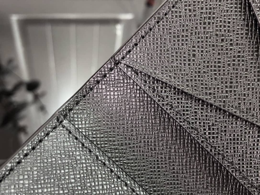 Fake L0vis Vvtt0n Fashion Wallet On Sale