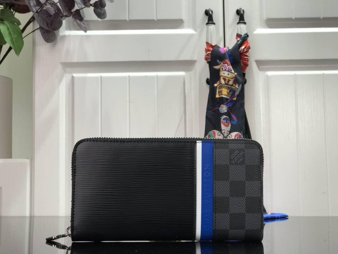 L0vis Vvtt0n Wallet Dupe Zippy  Classic Monogram Pattern  M56829