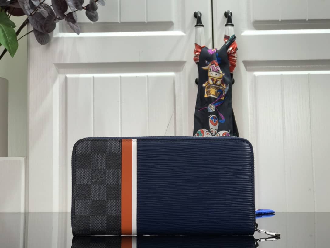 L0vis Vvtt0n Replica Long Zipper Wallet Classic Monogram Pattern Red M56829