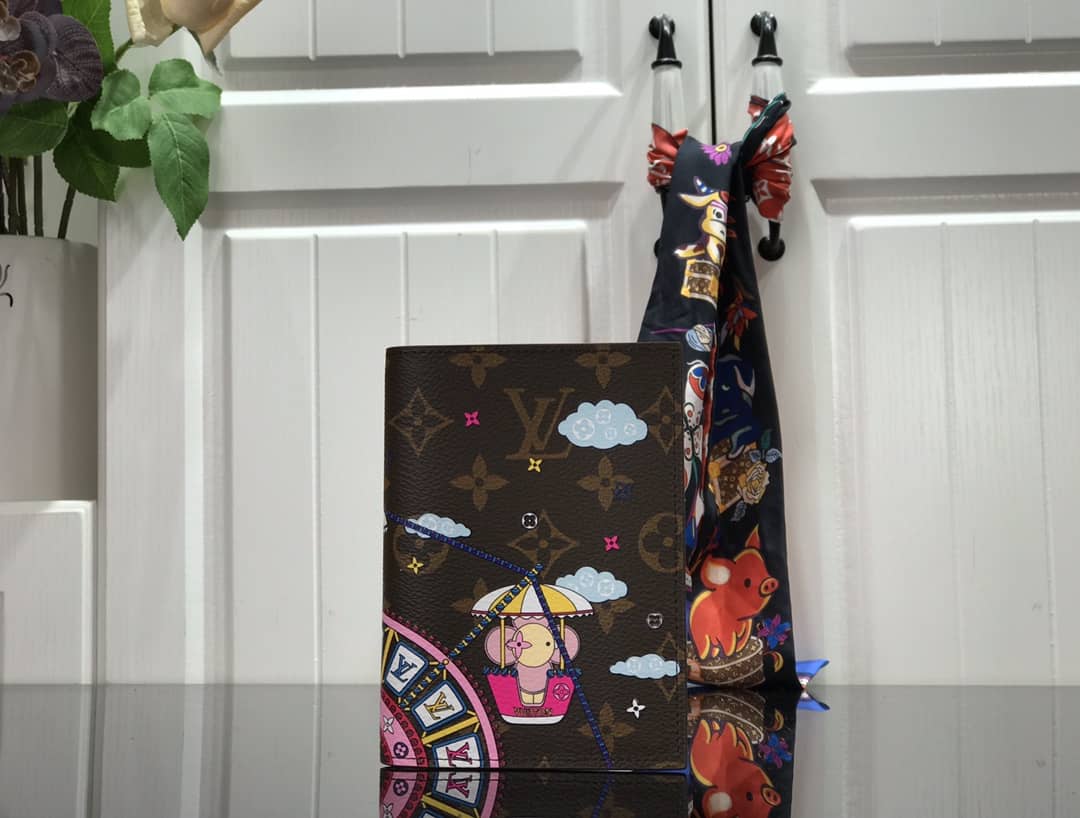 l0vis vvtt0n christmas u1u1enne monogram passport cover replica m69746