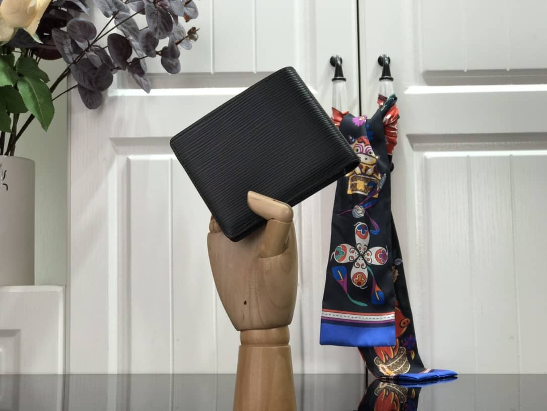 L0vis Vvtt0n Epi Damier Graphite Multiple Replica Wallet Black M69538