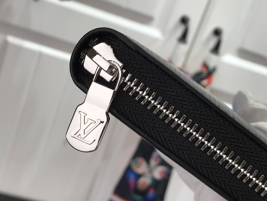 L0vis Vvtt0n Wallet Dupe Zippy  Classic Monogram Pattern  M56829