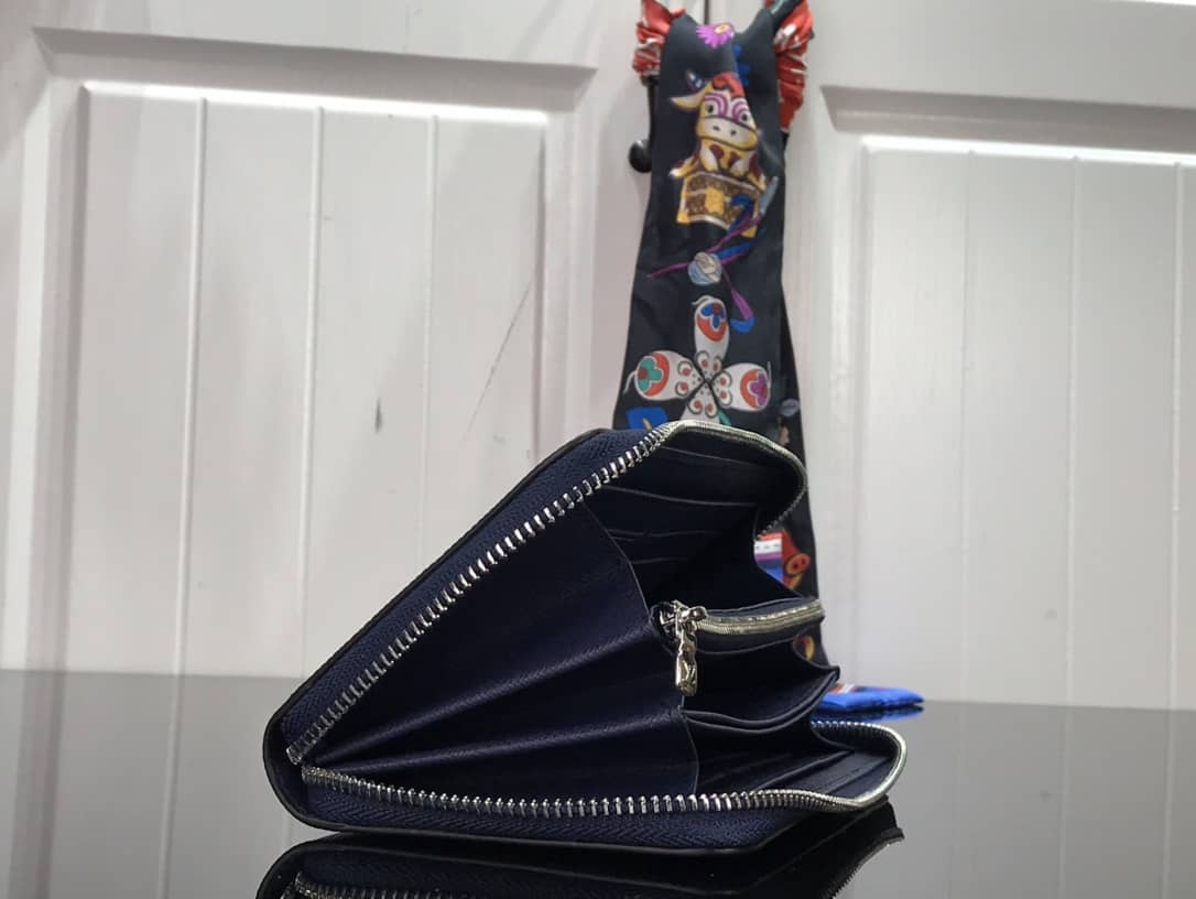 L0vis Vvtt0n Replica Long Zipper Wallet Classic Monogram Pattern Red M56829