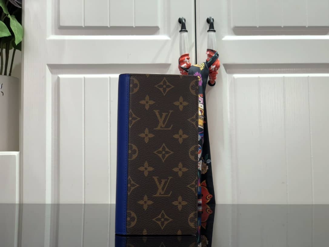 L0vis Vvtt0n Monogram Long Leather Brazza Wallet Replica Blue M80790